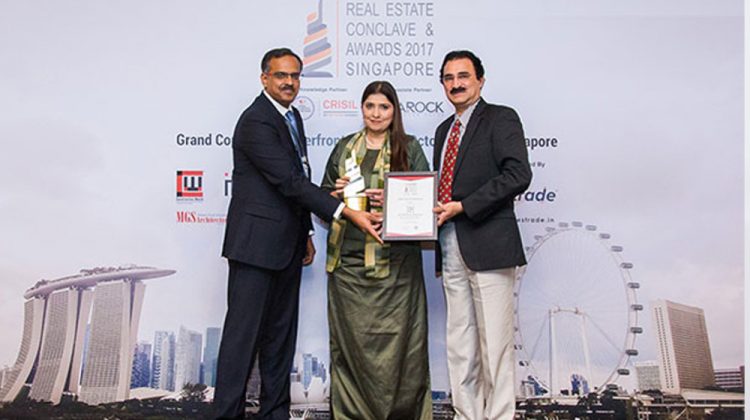 OSCAR & PONNI ARCHITECTS, CHENNAI BAGS 2 PRESTIGIOUS "ESLRADE CONCLAVE & AWARDS 2017" INTERNATIONAL AWARDS AT SINGAPORE FROM Mr.SUDHIR NAIR, DIRECTOR - CRISIL