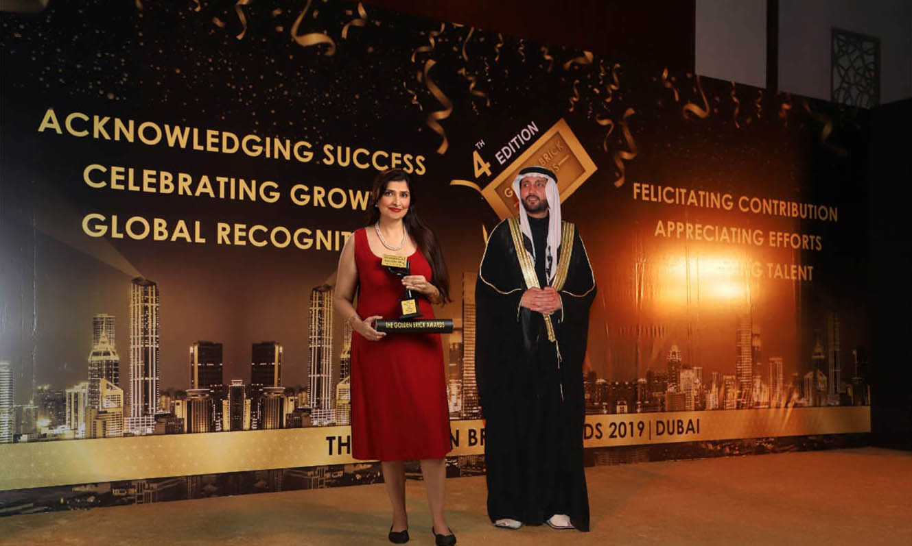 OSCAR & PONNI ARCHITECTS RECEIVING THE "GOLDEN BRICK AWARDS" FOR LUXURY HOMES AT DUBAI - SEPTEMBER 2019
