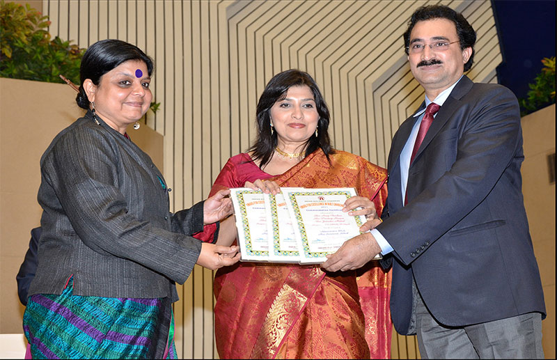 ARCHITECTS Dr. OSCAR G. CONCESSAO & Dr. PONNI M. CONCEESSAO RECEIVING 3 NATIONAL AWARDS INDIAN BUILDING CONGRESS, FROM SMT, DEEPA DASMUNSHI, UNION MINISTER OF STATE FOR URBAN DEVELOPMENT AT VIGYAN BHAWAN, NEW DELHI.